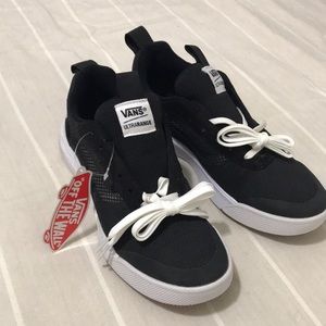 BNWT Vans UltraRange